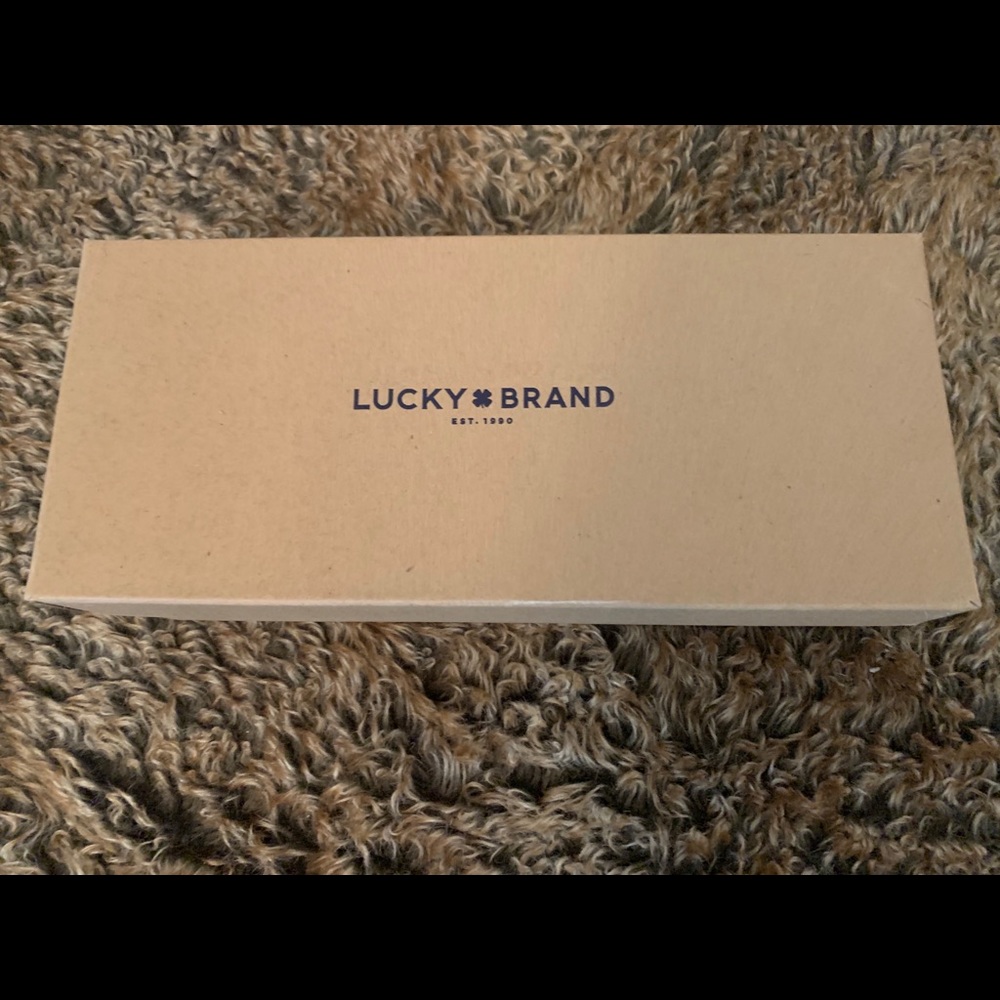 Lucky, size 7, flats
